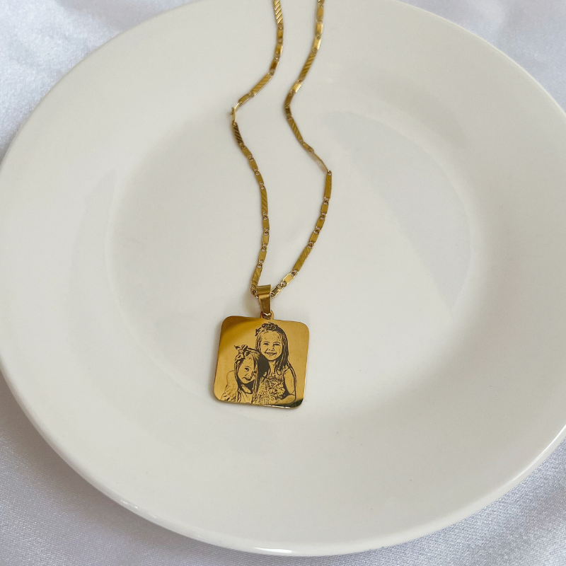 photo necklace