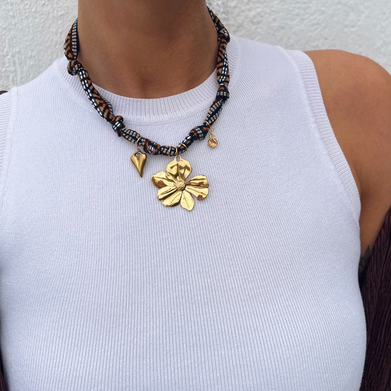 cosmopolitan necklace