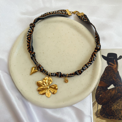 cosmopolitan necklace