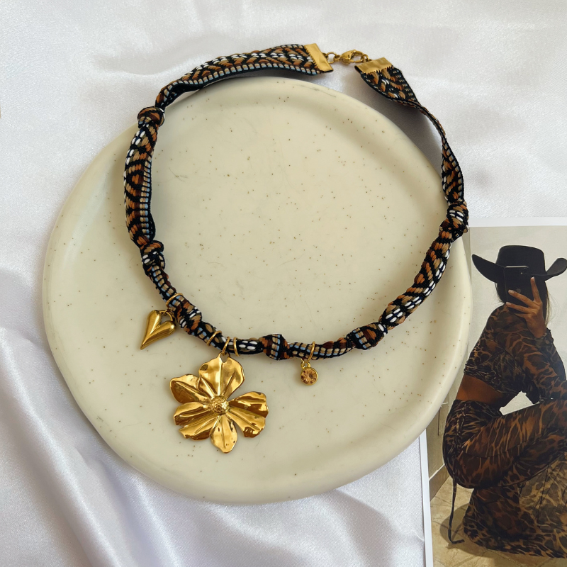 cosmopolitan necklace