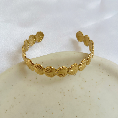lychee cuff