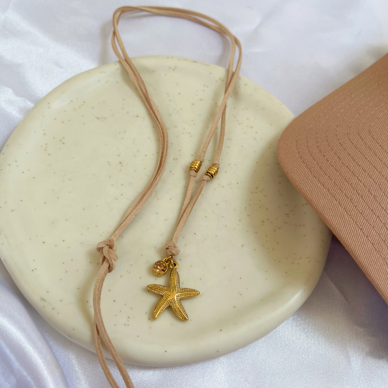 piña colada necklace
