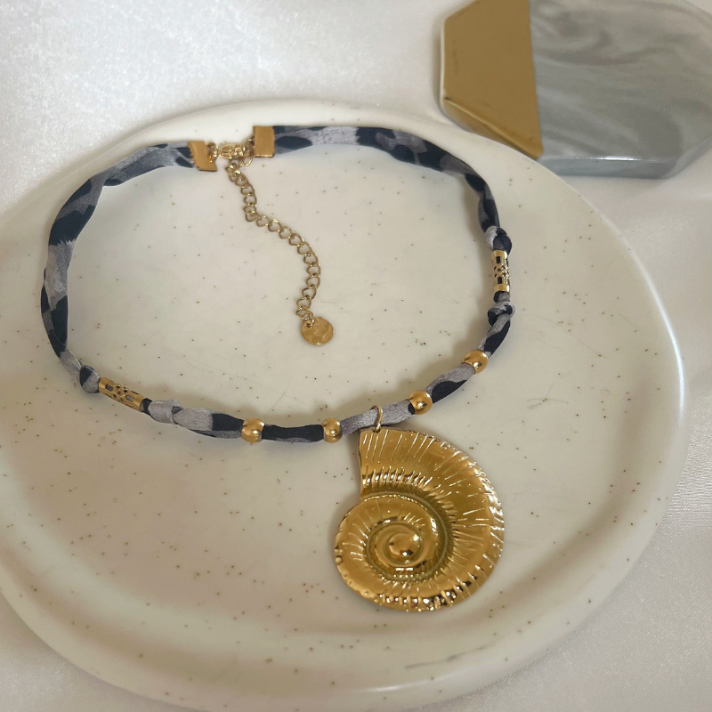 nomad choker