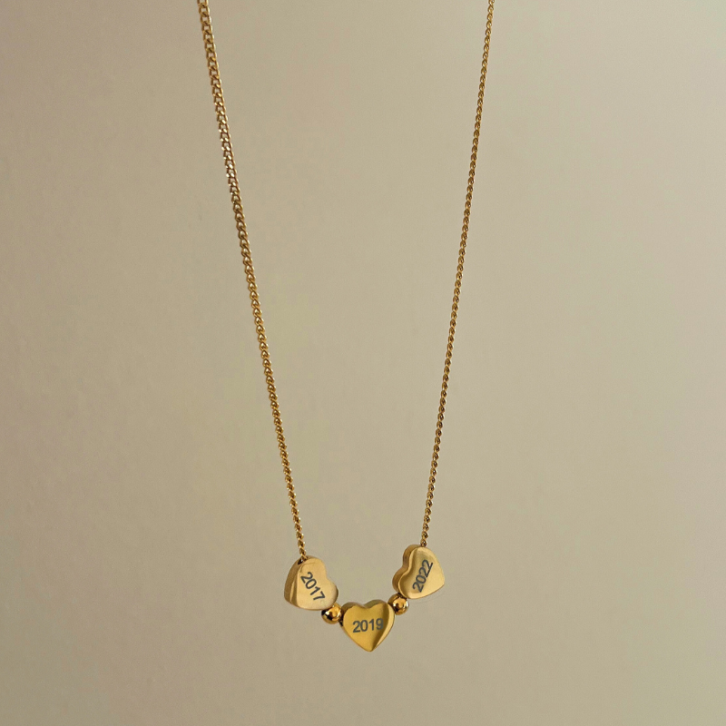 little hearts text necklace
